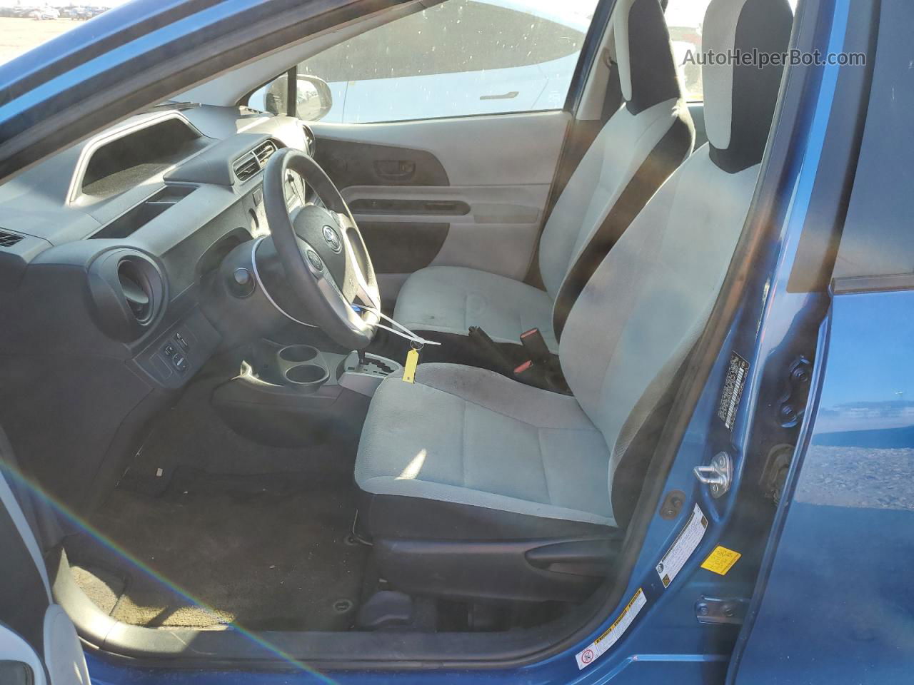 2012 Toyota Prius C  Blue vin: JTDKDTB39C1011180