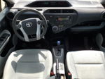 2012 Toyota Prius C  Серебряный vin: JTDKDTB3XC1010930