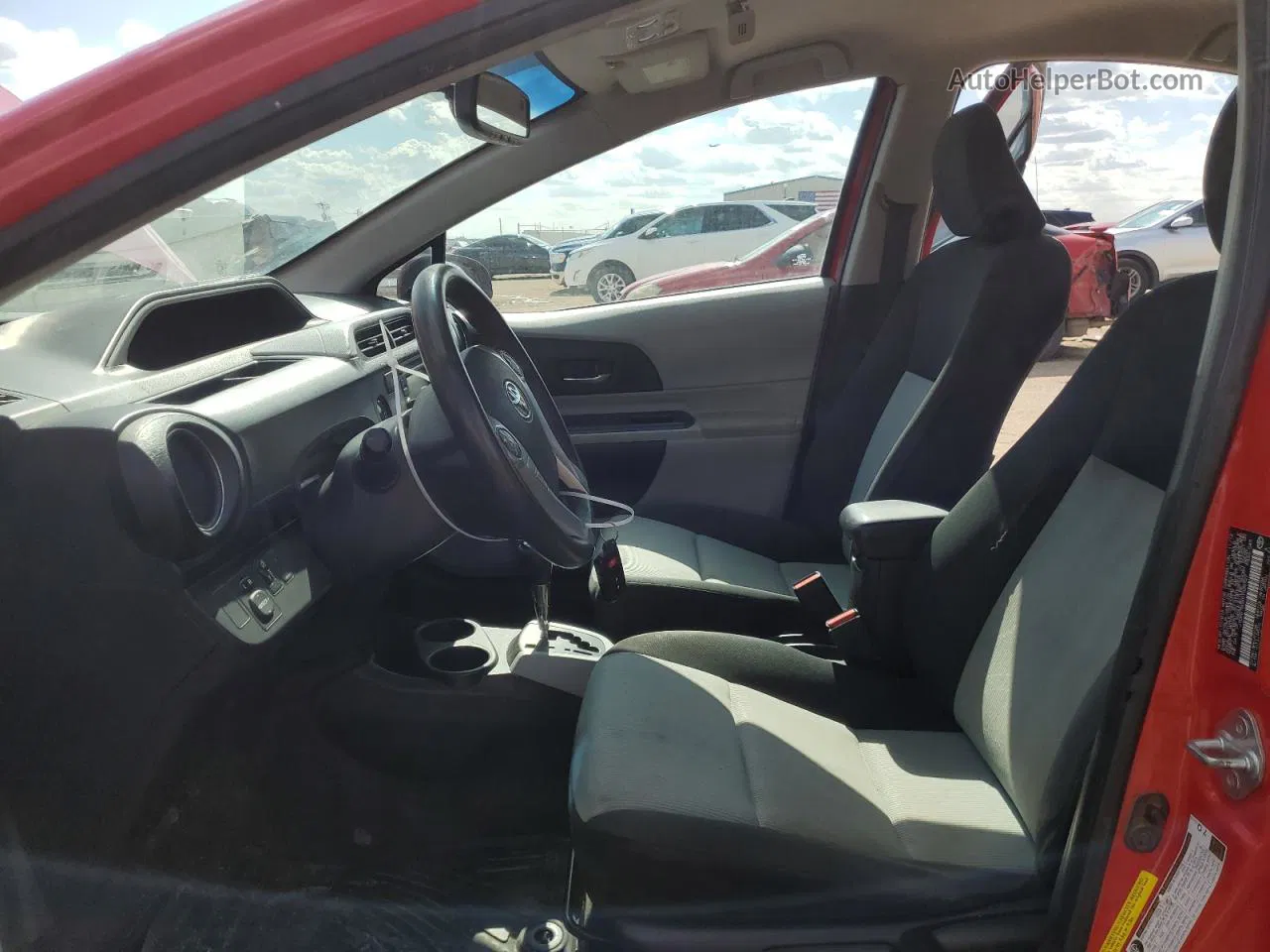 2012 Toyota Prius C  Red vin: JTDKDTB3XC1525927