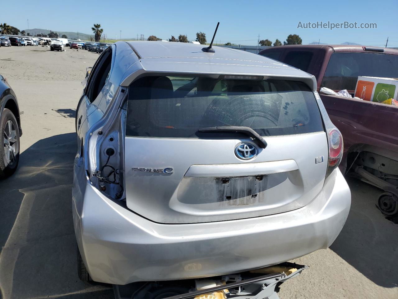 2013 Toyota Prius C  Silver vin: JTDKDTB3XD1040933