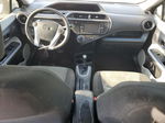 2013 Toyota Prius C  Серебряный vin: JTDKDTB3XD1543149