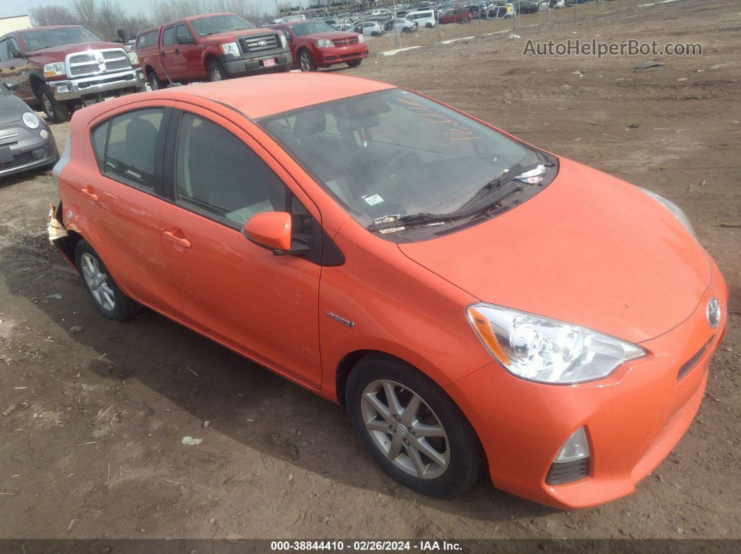 2014 Toyota Prius C Three Orange vin: JTDKDTB3XE1072153