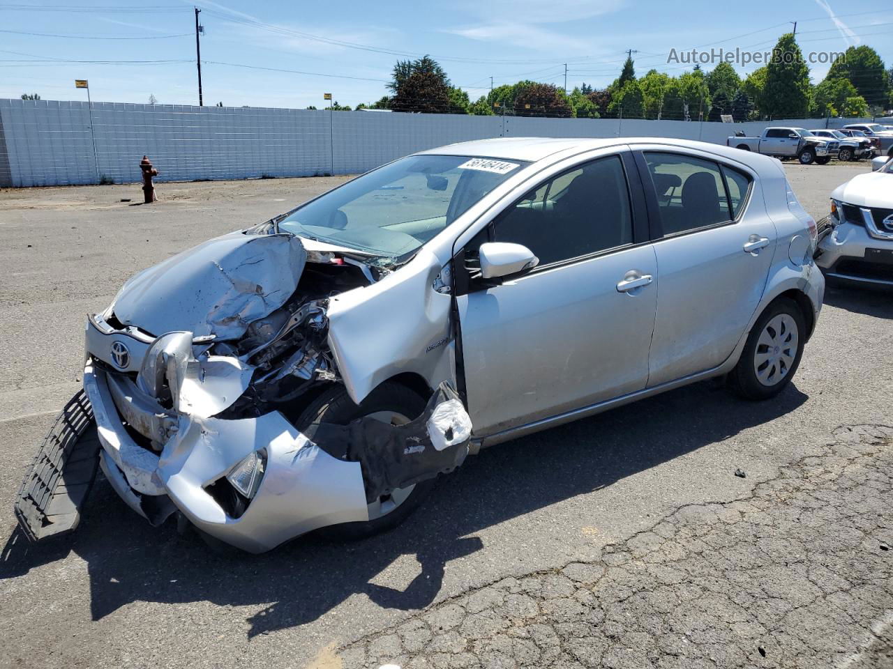 2014 Toyota Prius C  Silver vin: JTDKDTB3XE1566352