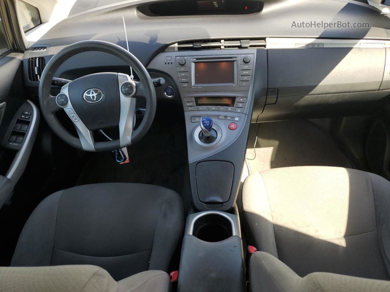 2013 Toyota Prius Plug-in  Белый vin: JTDKN3DP0D3037931