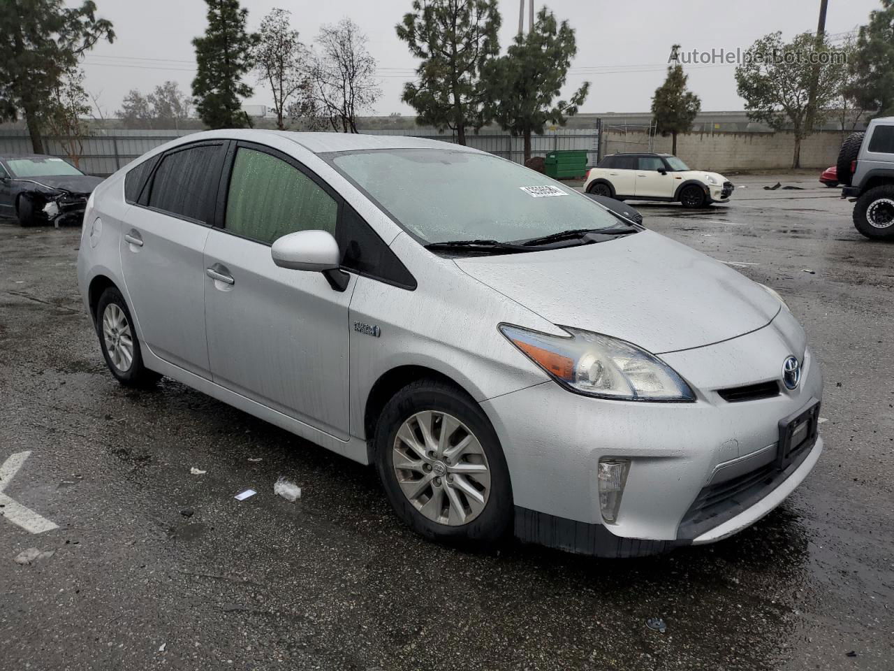 2014 Toyota Prius Plug-in  Silver vin: JTDKN3DP6E3057893