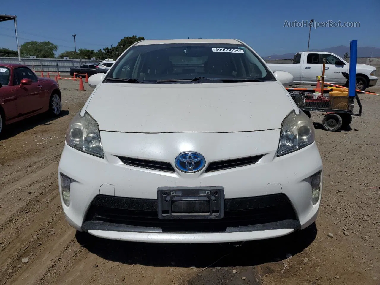 2014 Toyota Prius  White vin: JTDKN3DU0E0363835