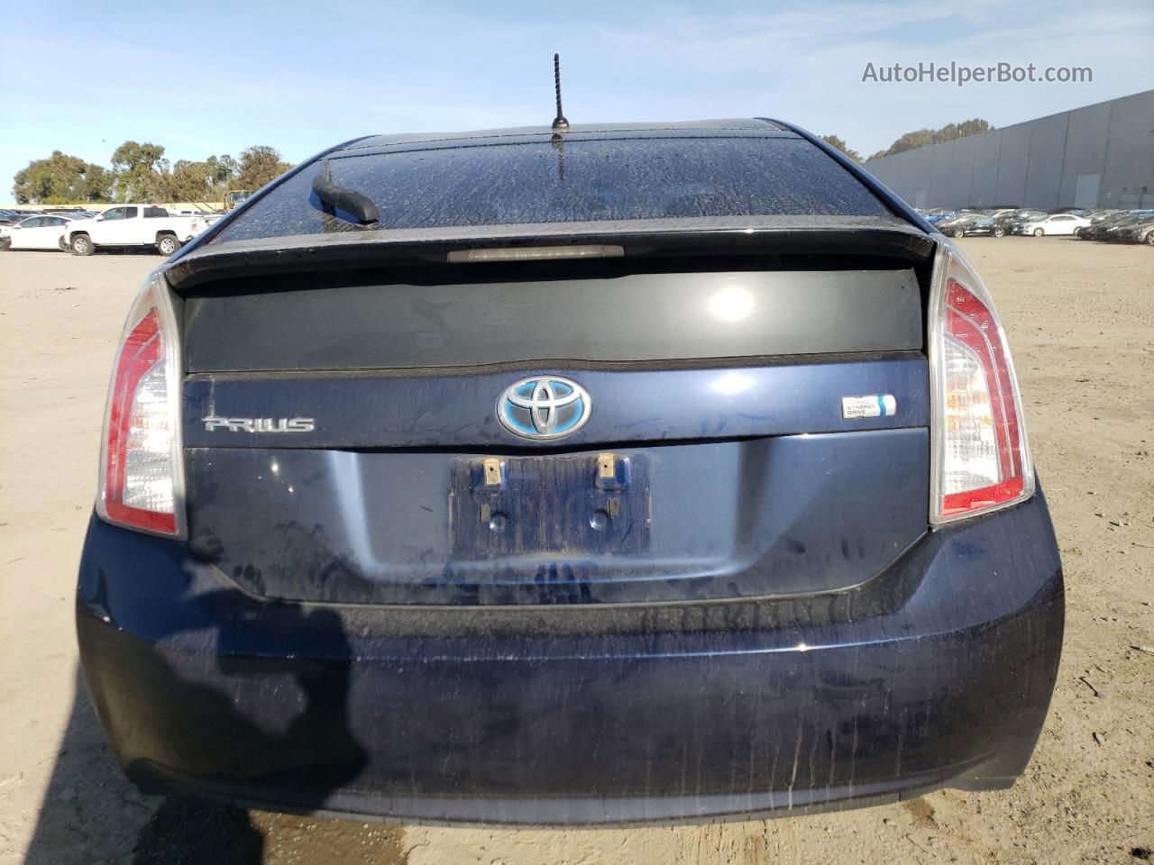 2014 Toyota Prius  Blue vin: JTDKN3DU0E1754509