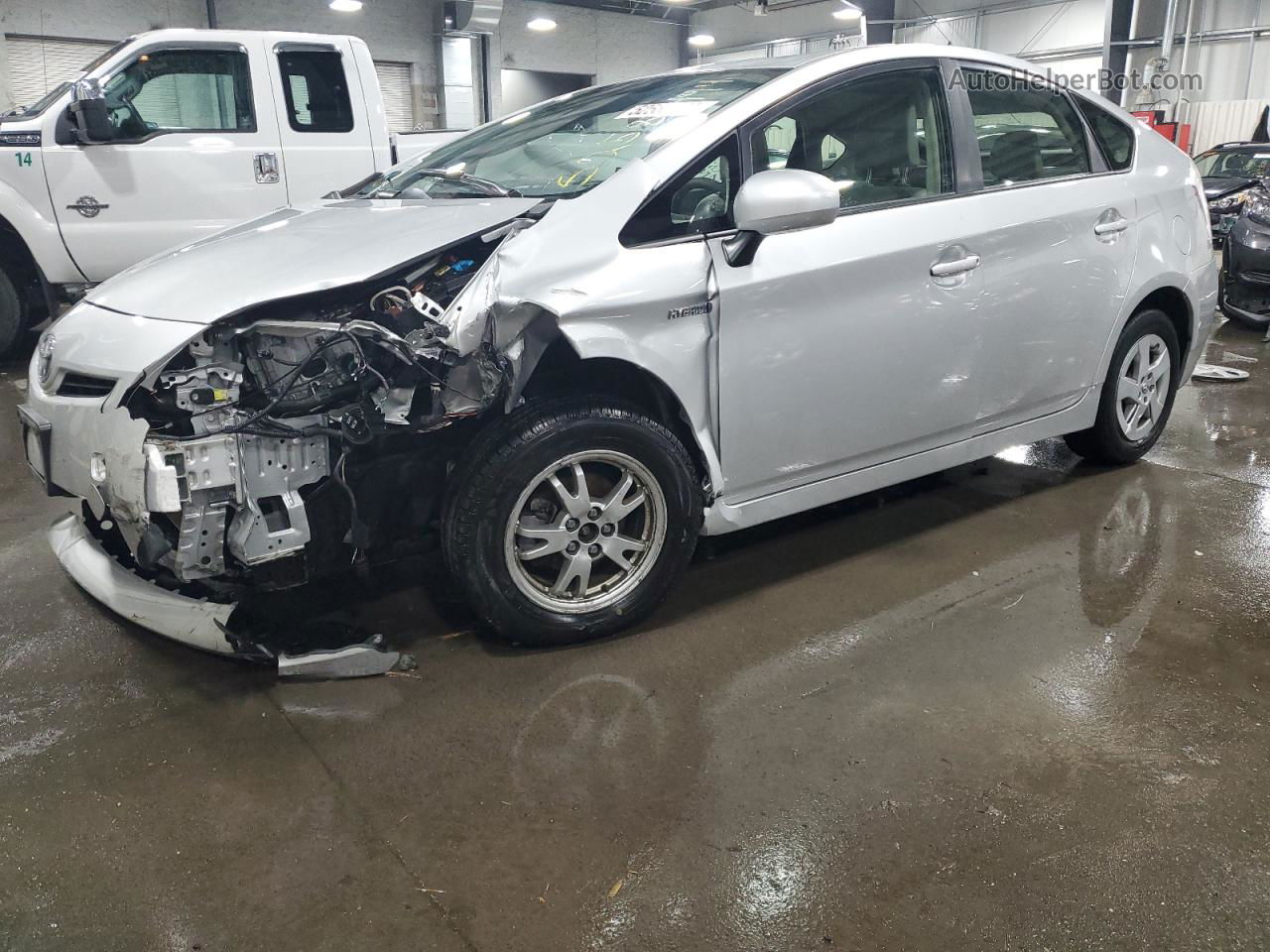 2011 Toyota Prius  Серебряный vin: JTDKN3DU1B1474089