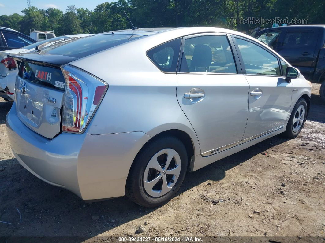 2012 Toyota Prius Two Серебряный vin: JTDKN3DU1C5505142