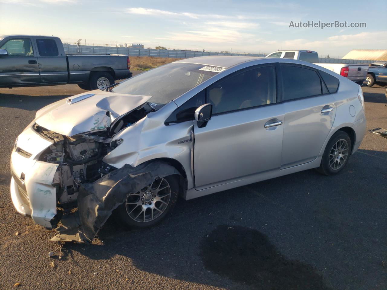 2013 Toyota Prius  Silver vin: JTDKN3DU1D5555444