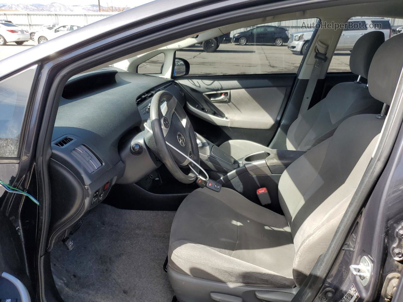 2013 Toyota Prius  Угольный vin: JTDKN3DU1D5669220