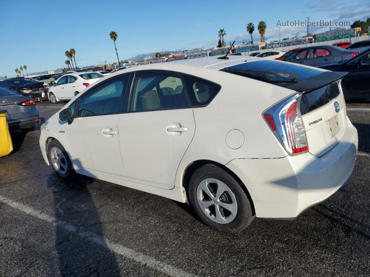 2013 Toyota Prius  White vin: JTDKN3DU1D5682002