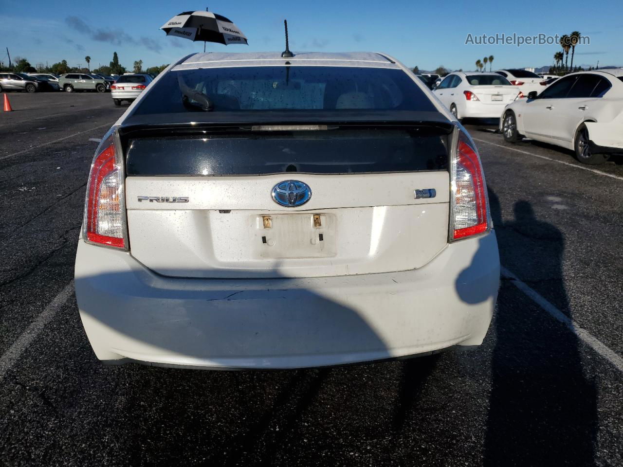 2013 Toyota Prius  White vin: JTDKN3DU1D5682002