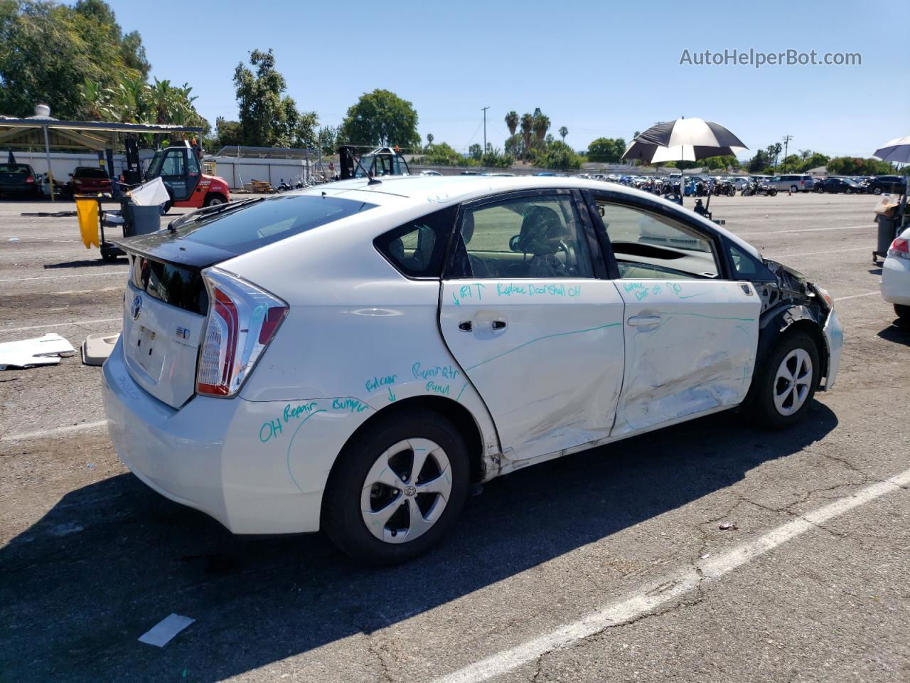 2014 Toyota Prius  Белый vin: JTDKN3DU1E1761100