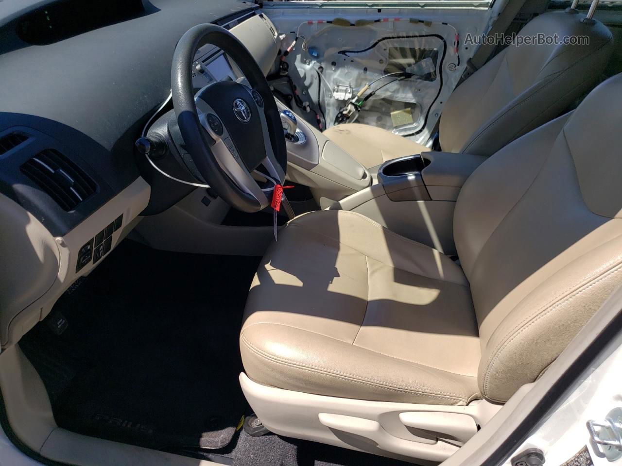 2014 Toyota Prius  Белый vin: JTDKN3DU1E1761100