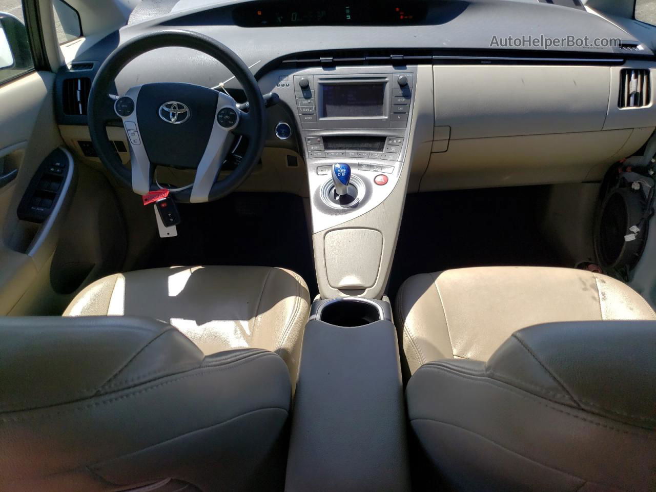 2014 Toyota Prius  Белый vin: JTDKN3DU1E1761100