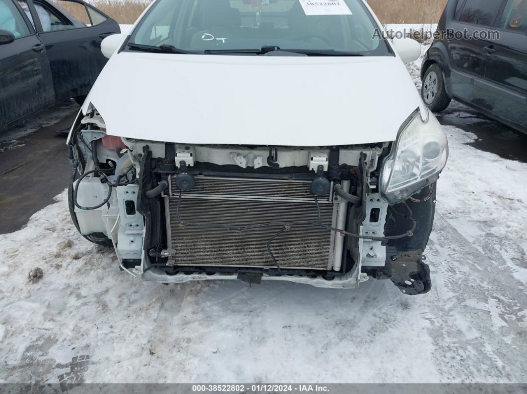 2013 Toyota Prius Two Белый vin: JTDKN3DU2D0353368