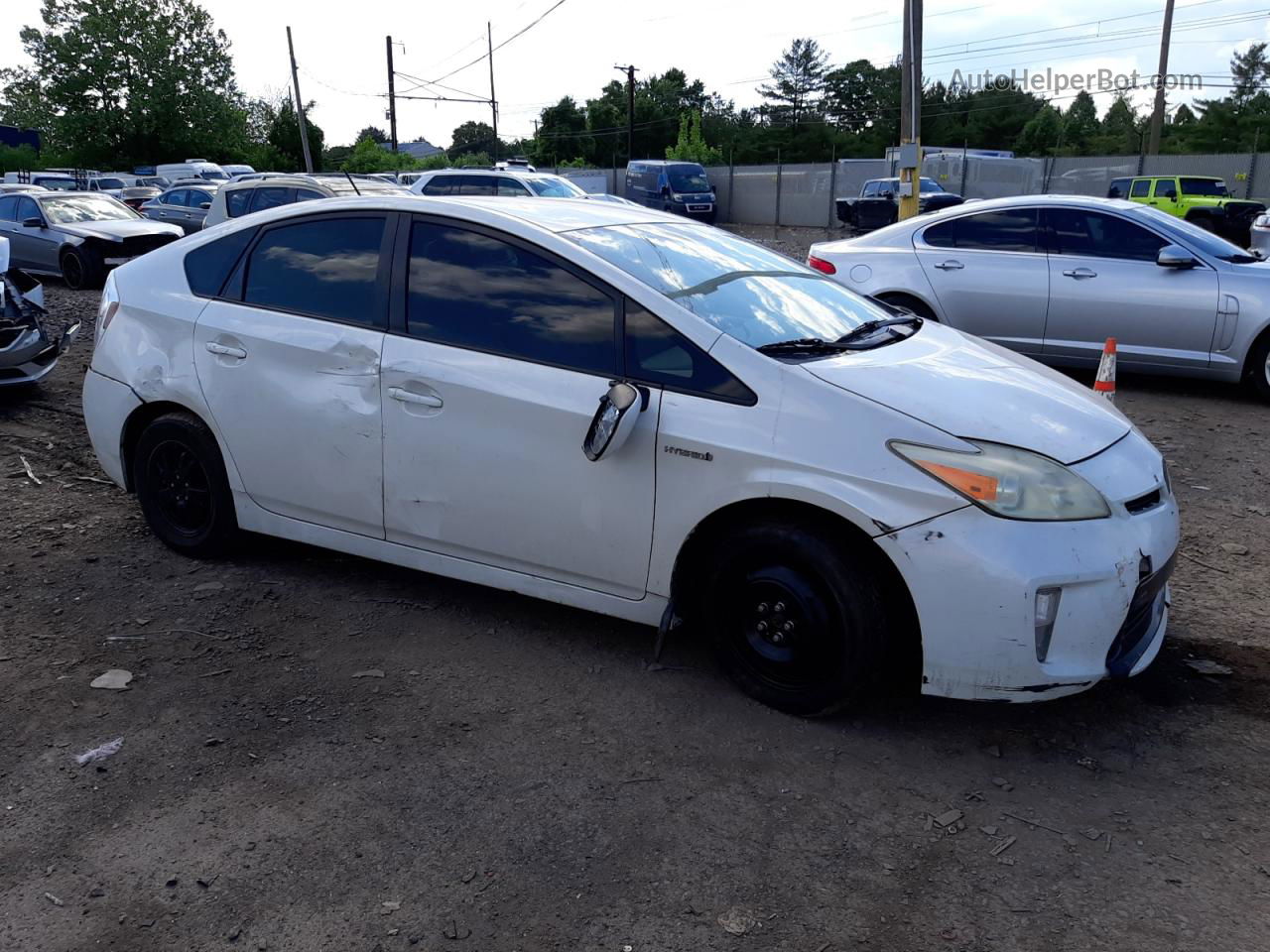 2013 Toyota Prius  White vin: JTDKN3DU2D1676877