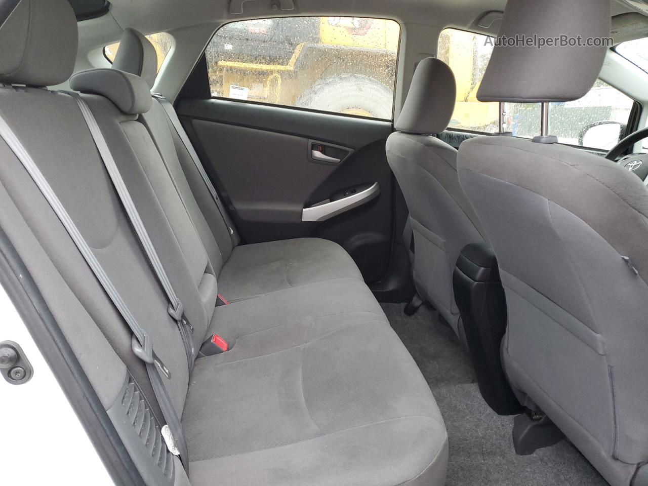 2013 Toyota Prius  Белый vin: JTDKN3DU2D1687815