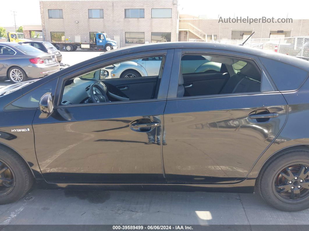 2013 Toyota Prius Two Черный vin: JTDKN3DU2D5588789