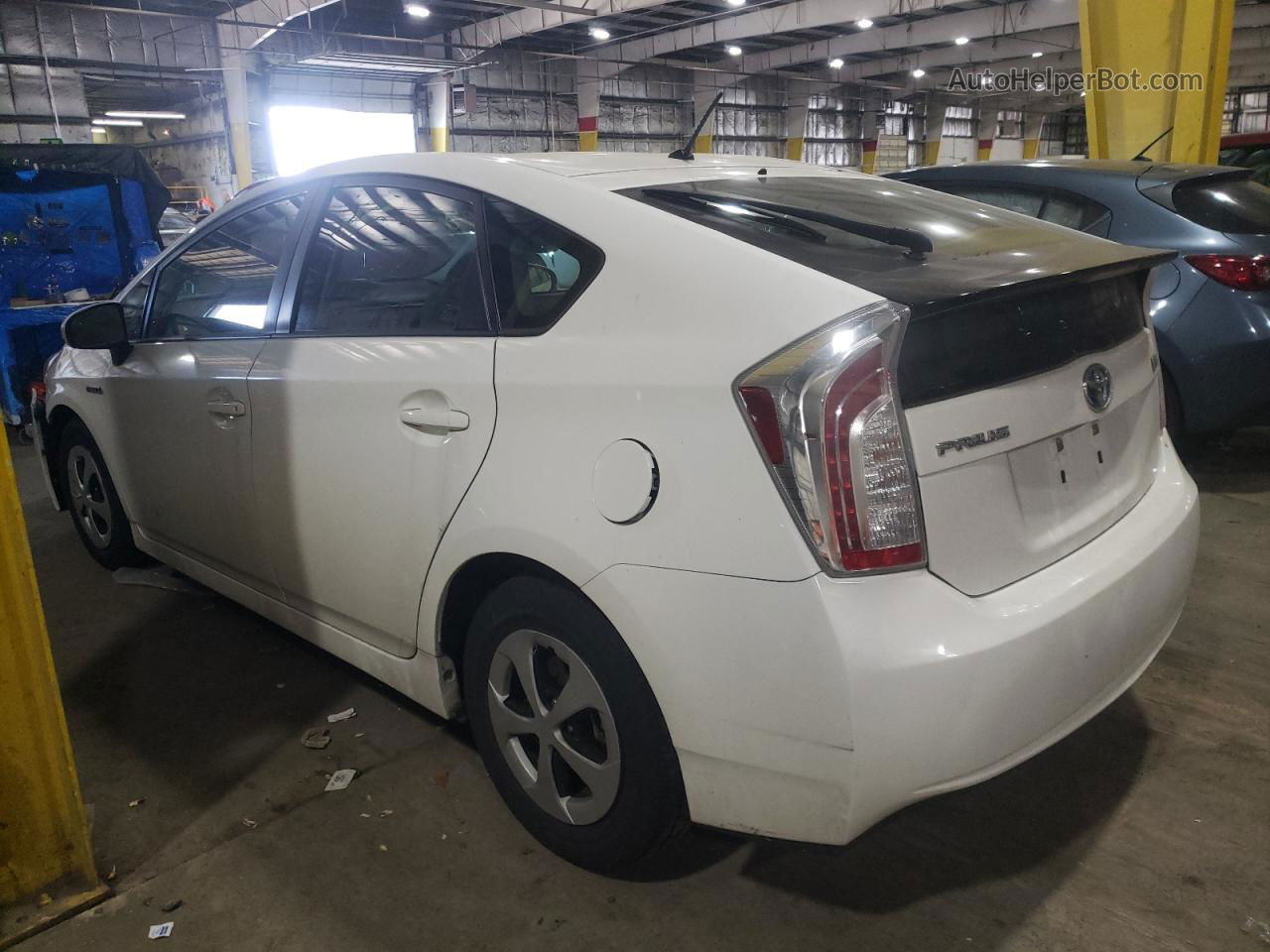 2014 Toyota Prius  White vin: JTDKN3DU2E1831056