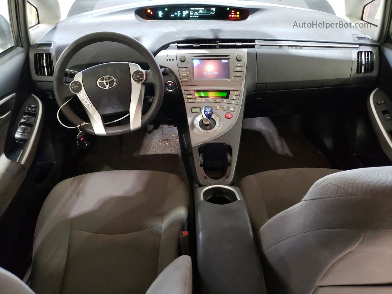 2015 Toyota Prius  Серебряный vin: JTDKN3DU2F1938917