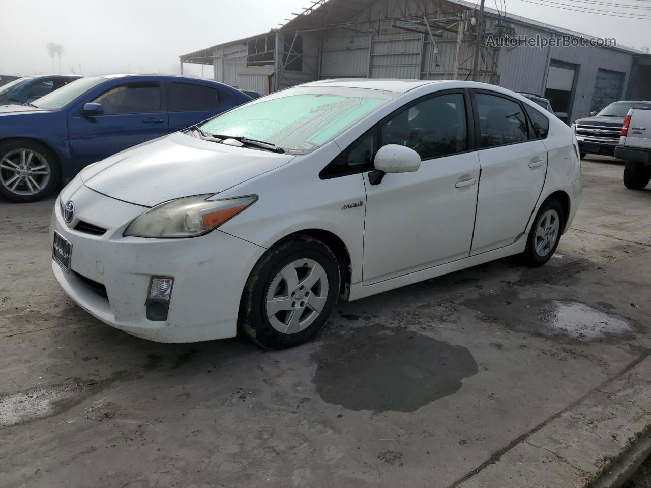 2011 Toyota Prius  Белый vin: JTDKN3DU3B0269119