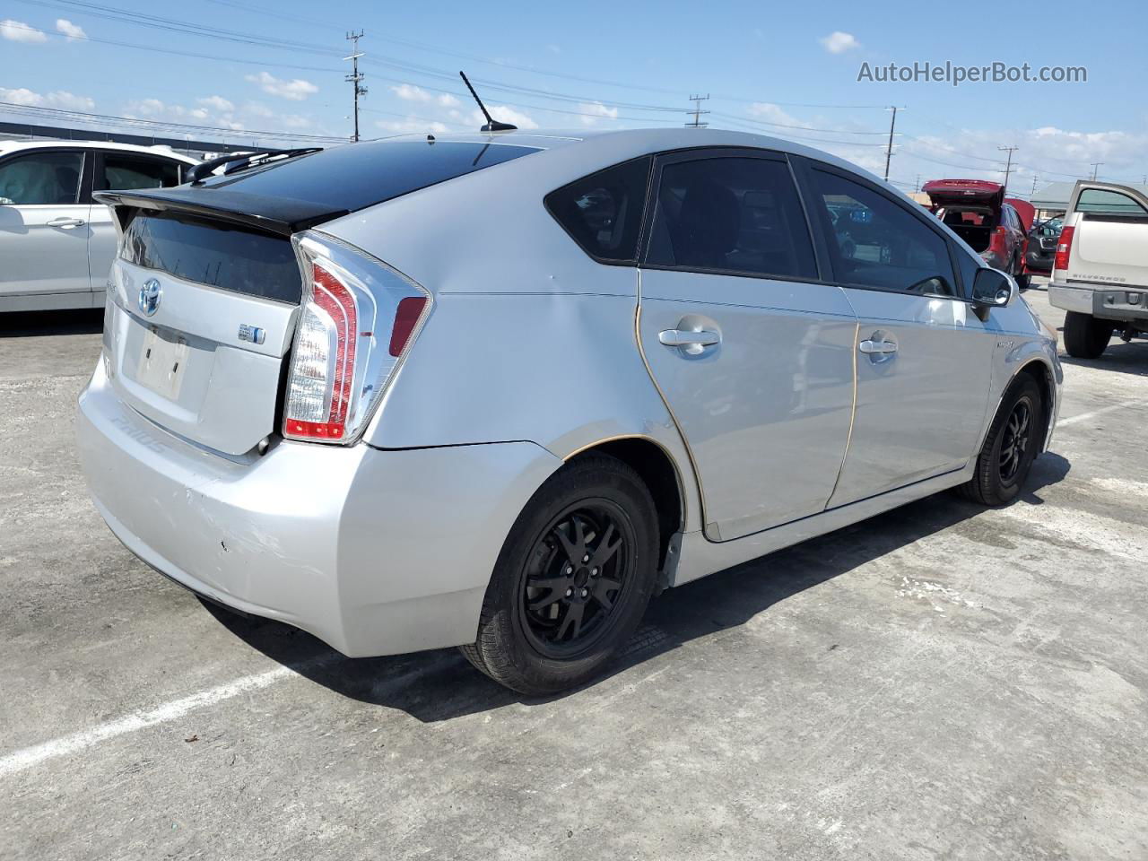 2012 Toyota Prius  Серебряный vin: JTDKN3DU3C1552731