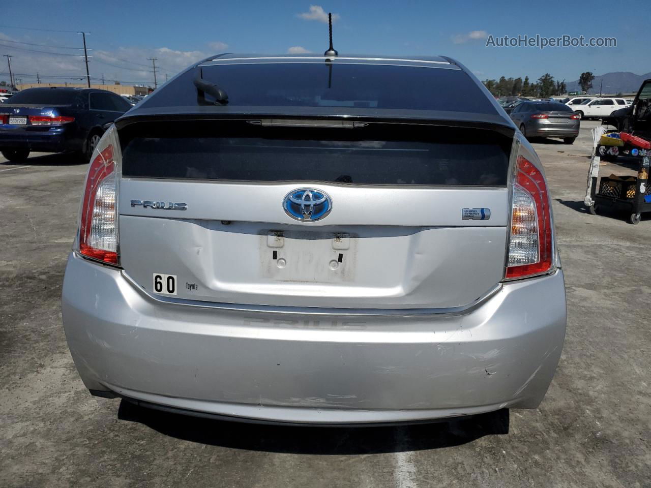 2012 Toyota Prius  Серебряный vin: JTDKN3DU3C1552731