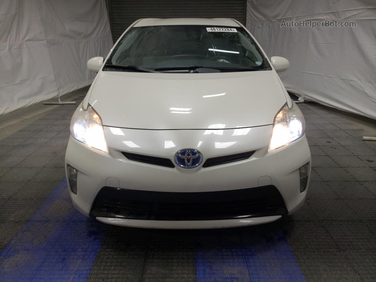 2013 Toyota Prius  Белый vin: JTDKN3DU3D1673504