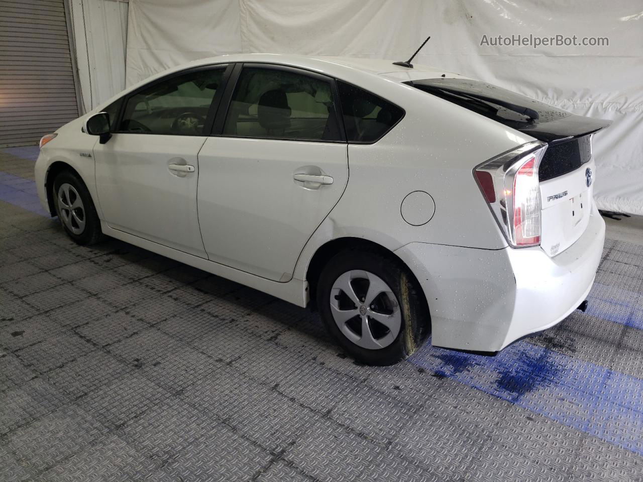 2013 Toyota Prius  Белый vin: JTDKN3DU3D1673504