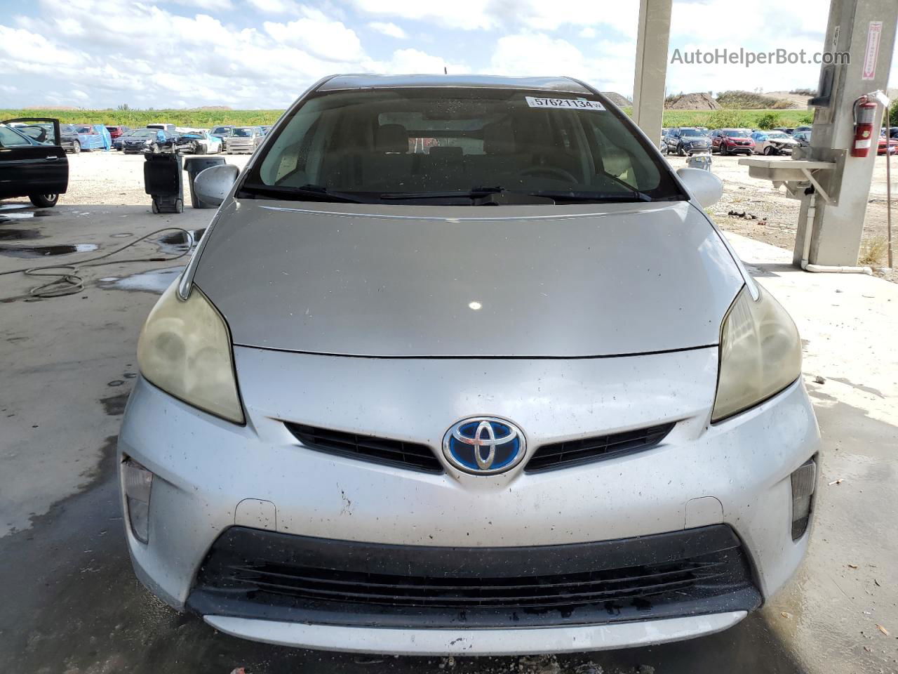 2013 Toyota Prius  Серебряный vin: JTDKN3DU3D5552531