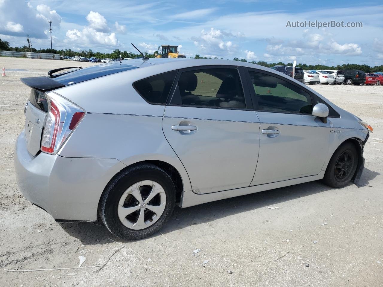 2013 Toyota Prius  Серебряный vin: JTDKN3DU3D5607298