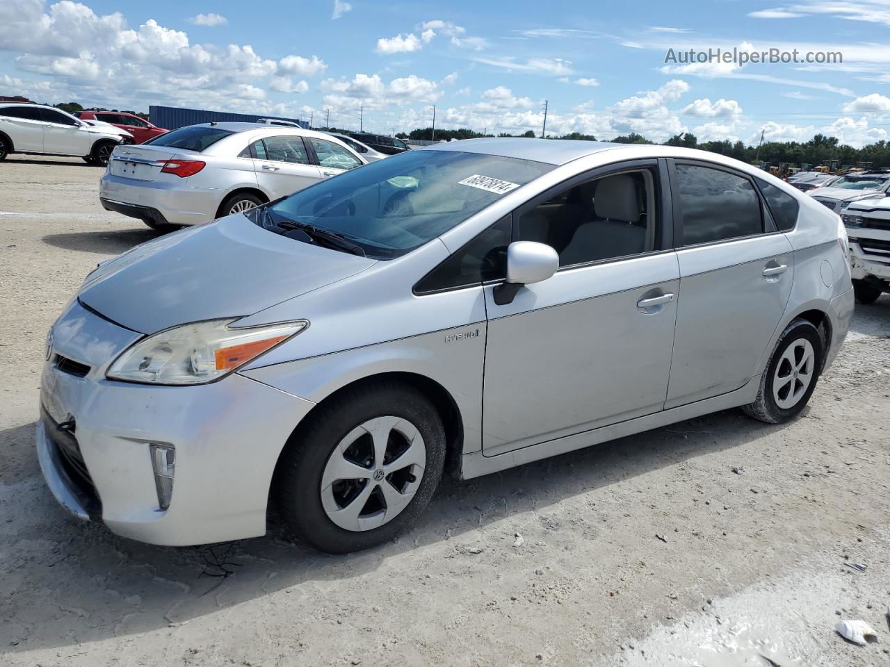 2013 Toyota Prius  Серебряный vin: JTDKN3DU3D5607298