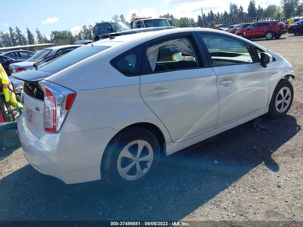 2014 Toyota Prius Two vin: JTDKN3DU3E1756075