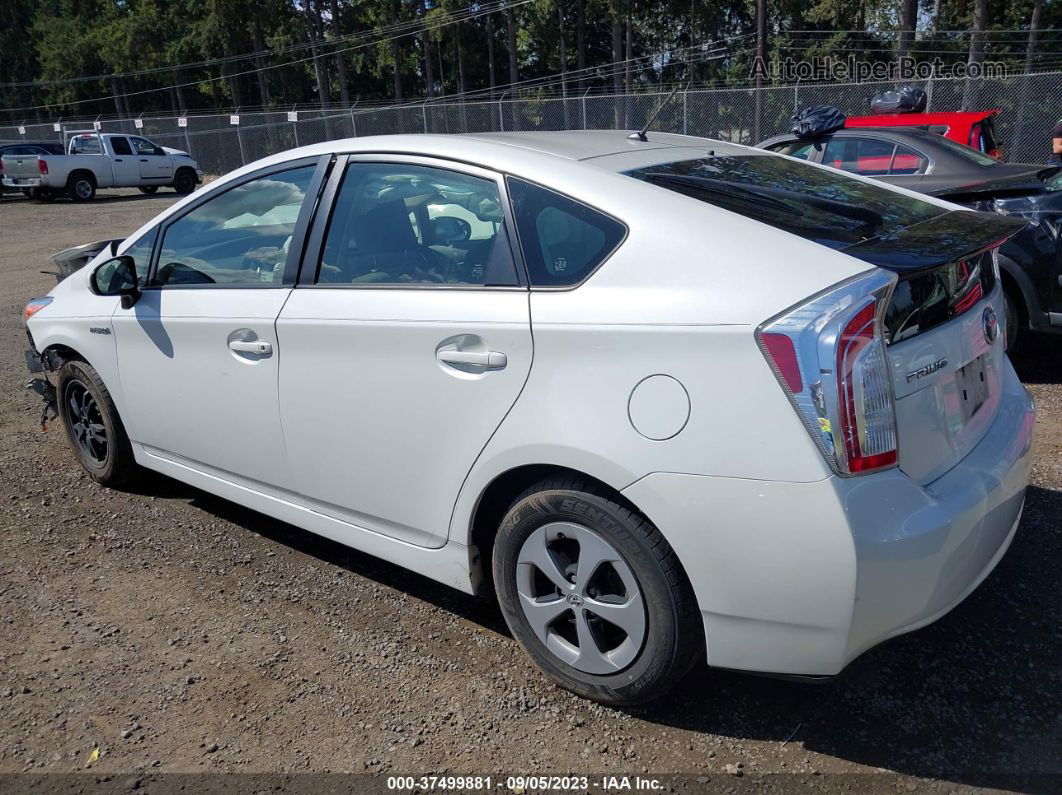 2014 Toyota Prius Two vin: JTDKN3DU3E1756075