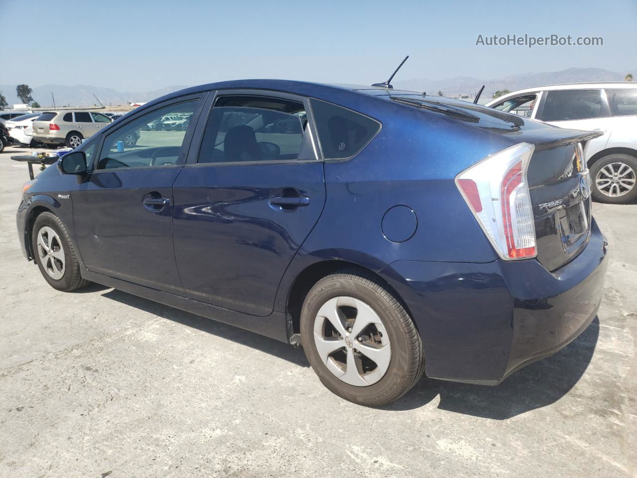 2014 Toyota Prius  Синий vin: JTDKN3DU3E1767089