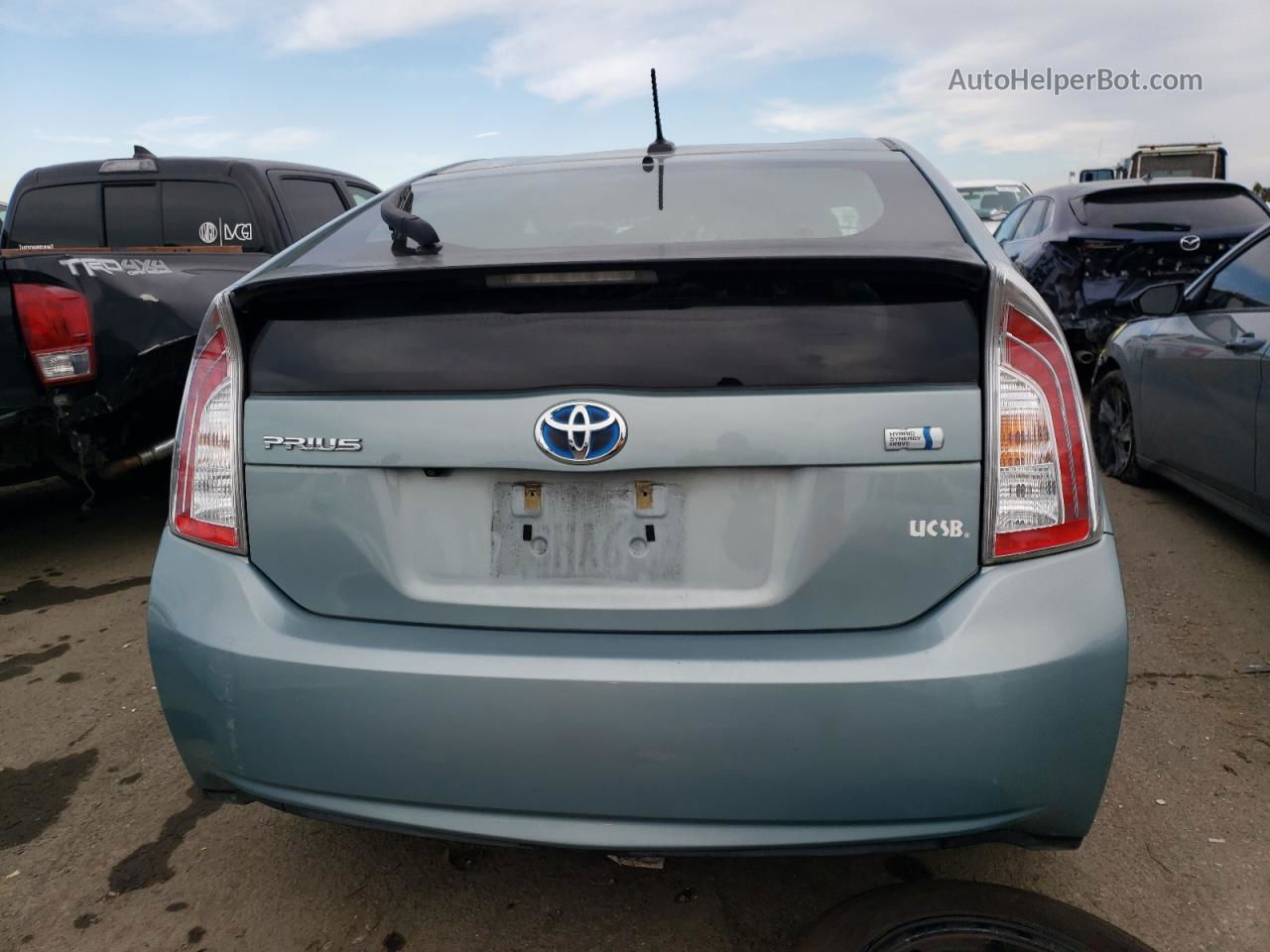 2014 Toyota Prius  Turquoise vin: JTDKN3DU3E1820650