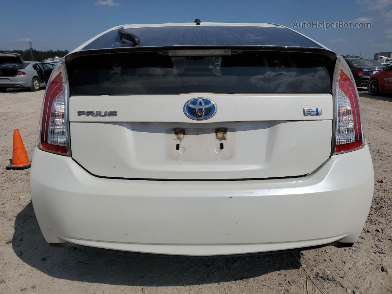 2013 Toyota Prius  White vin: JTDKN3DU4D1721656