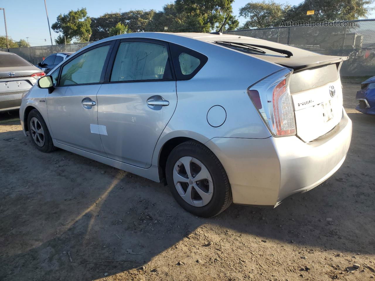 2014 Toyota Prius  Silver vin: JTDKN3DU4E0357939