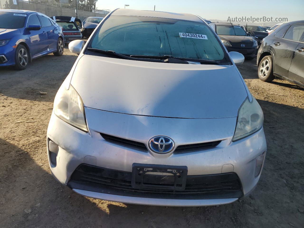 2014 Toyota Prius  Серебряный vin: JTDKN3DU4E0357939