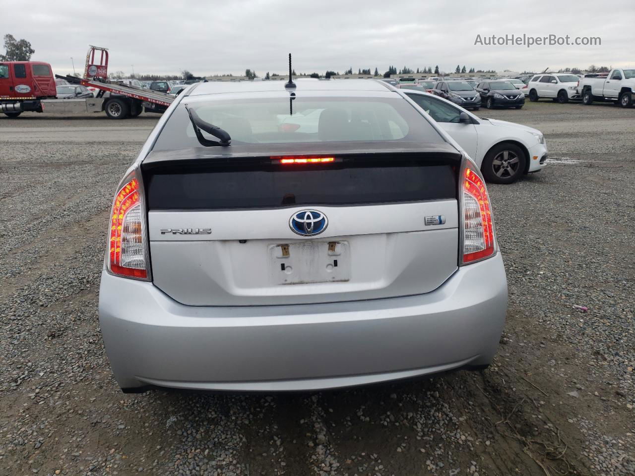 2014 Toyota Prius  Silver vin: JTDKN3DU4E1736661