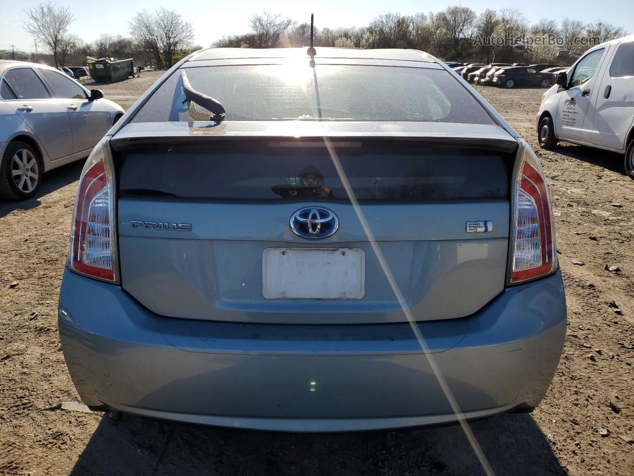 2014 Toyota Prius  Blue vin: JTDKN3DU4E1763052