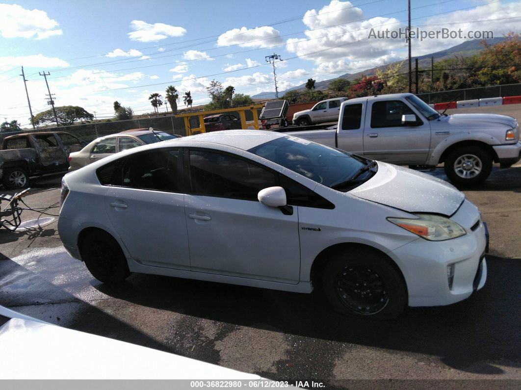 2014 Toyota Prius Four/five/three/one/two White vin: JTDKN3DU4E1774424