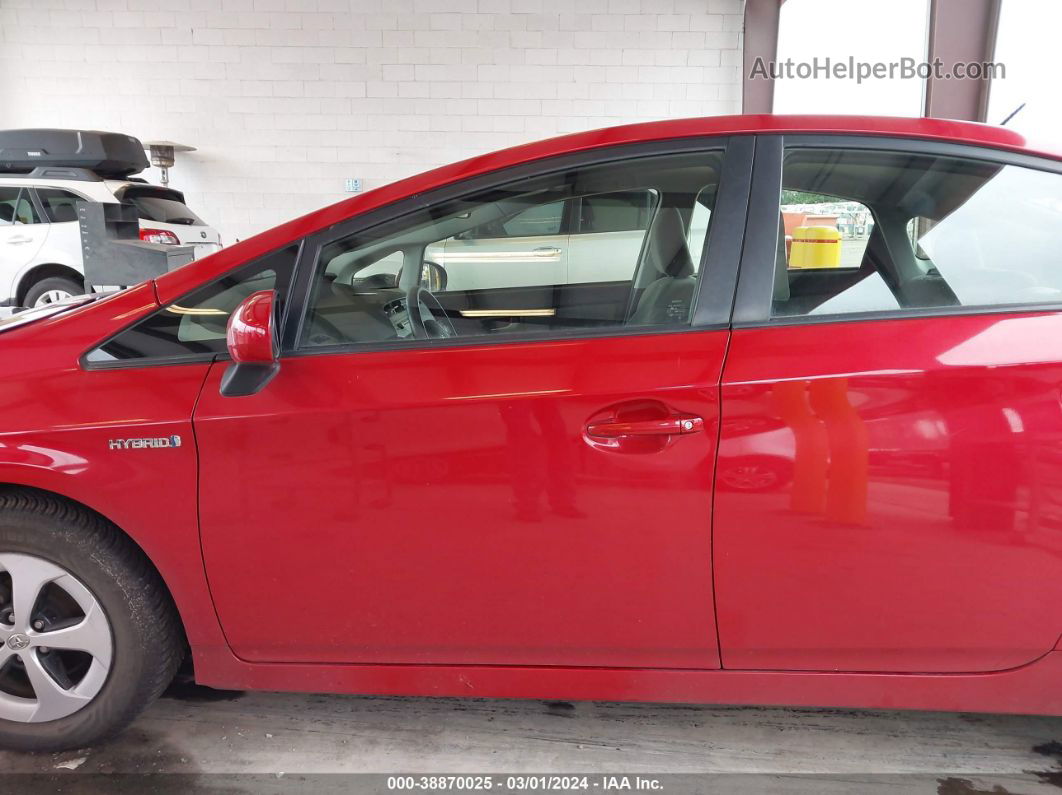 2015 Toyota Prius Two Красный vin: JTDKN3DU4F1929698