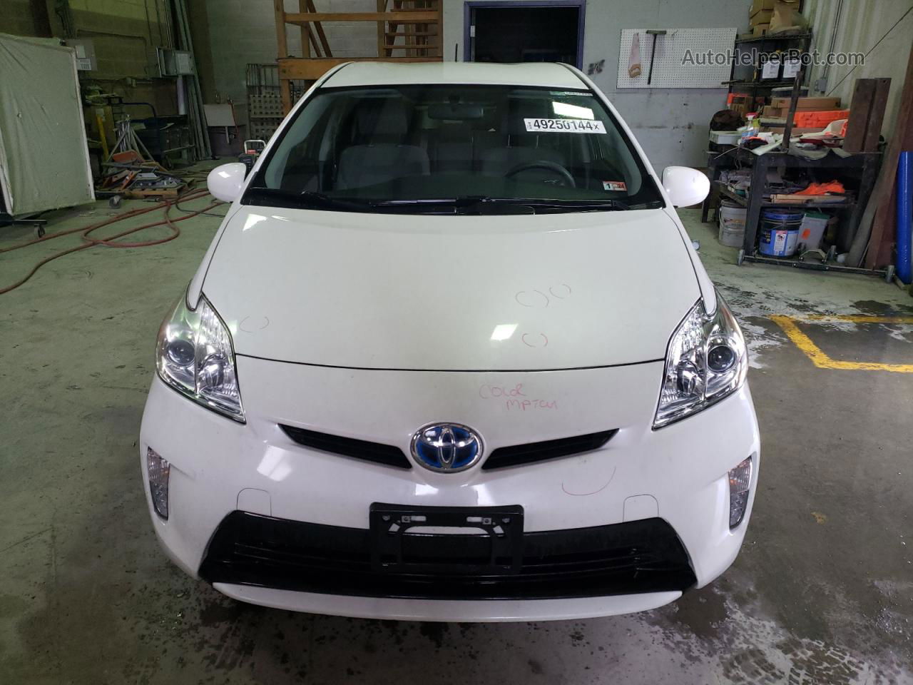 2012 Toyota Prius  White vin: JTDKN3DU5C1605798