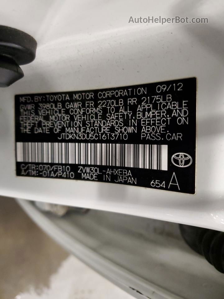 2012 Toyota Prius  Белый vin: JTDKN3DU5C1613710