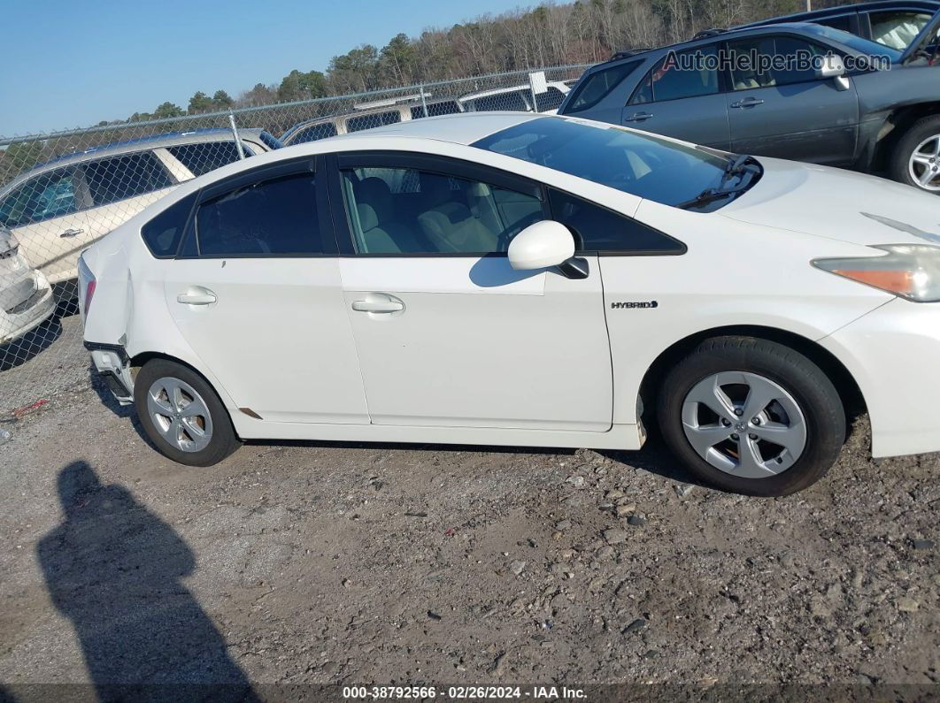 2011 Toyota Prius Two White vin: JTDKN3DU6B5346407