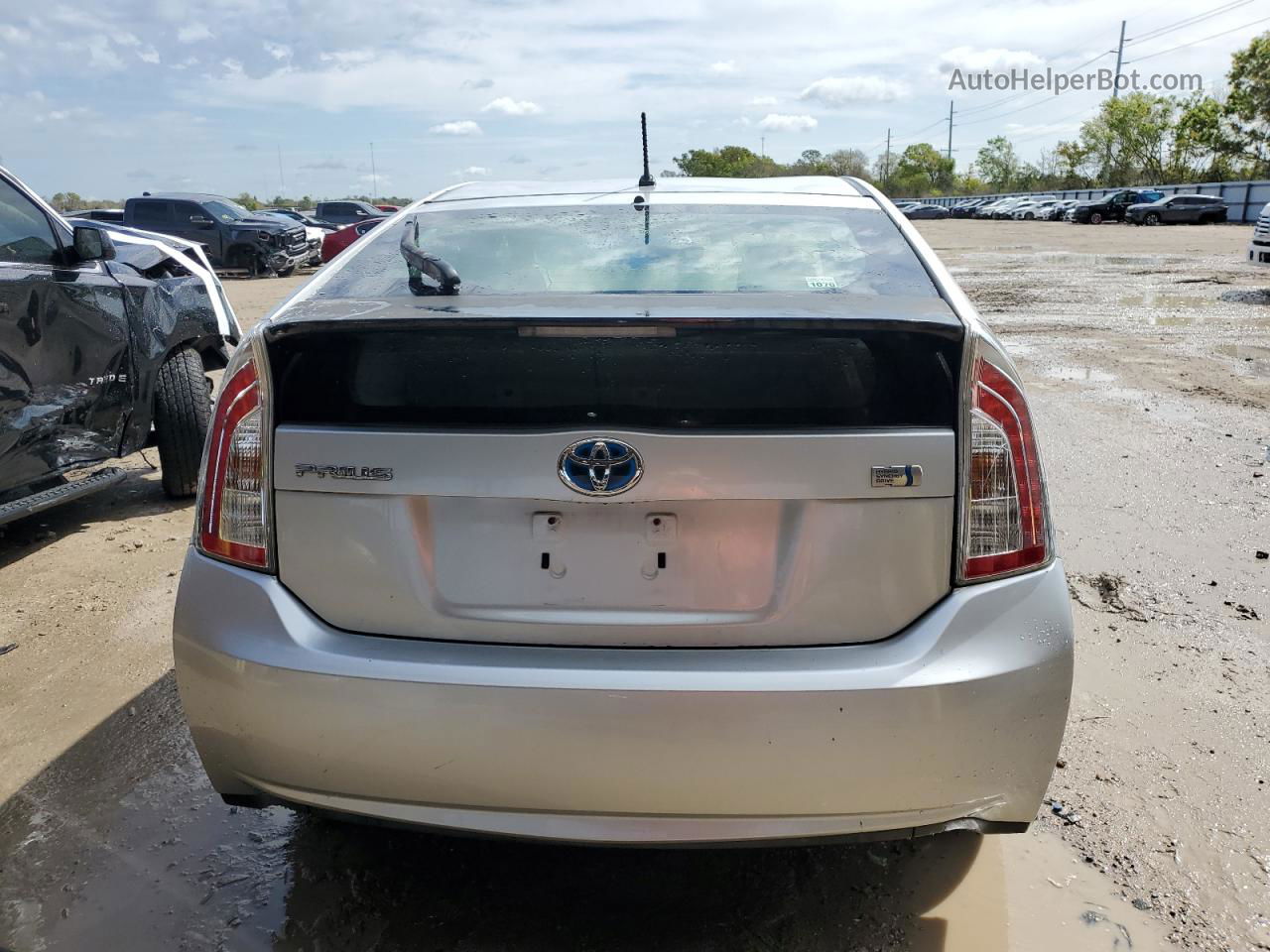 2013 Toyota Prius  Серебряный vin: JTDKN3DU6D5572398