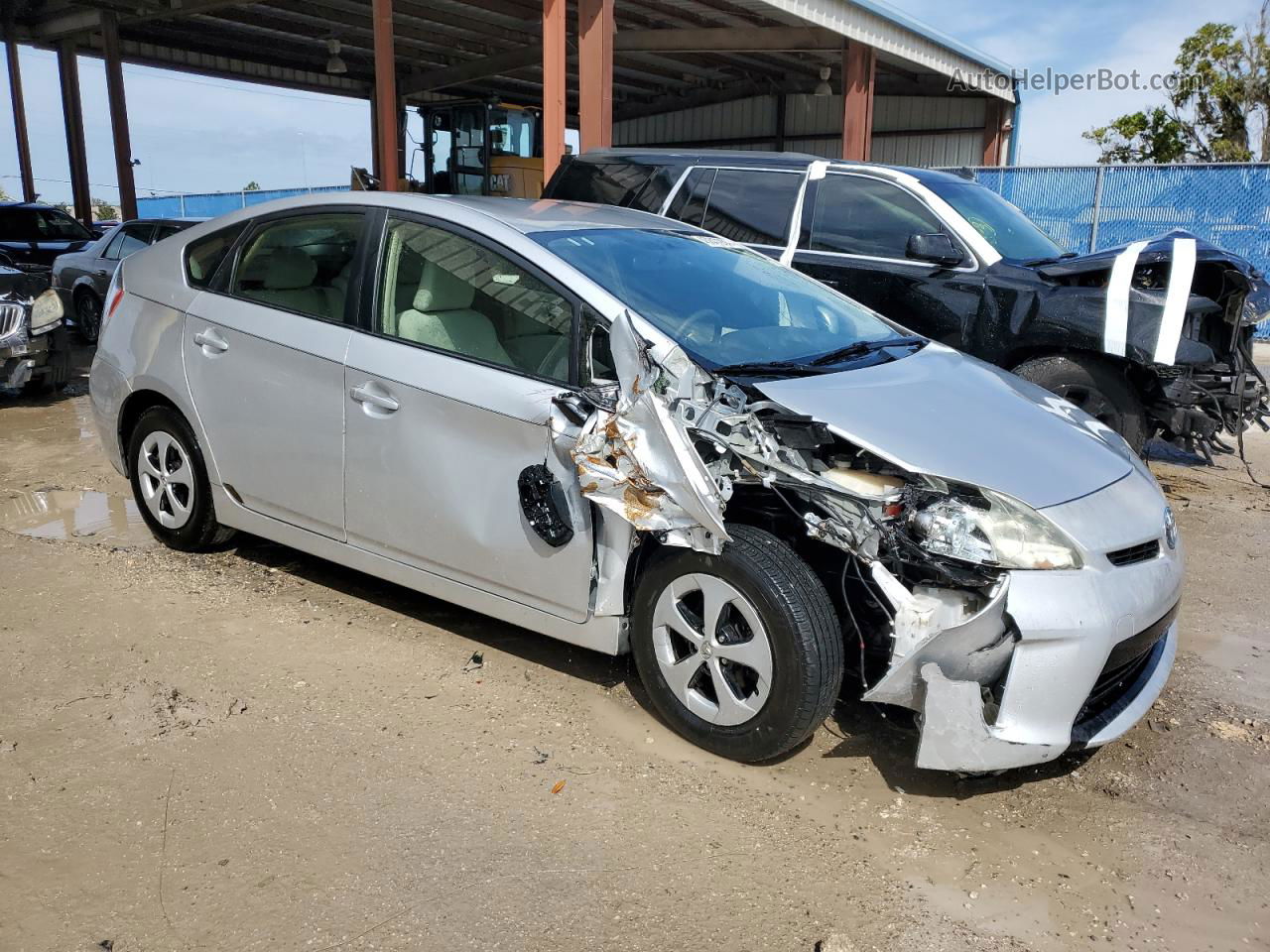 2013 Toyota Prius  Серебряный vin: JTDKN3DU6D5572398